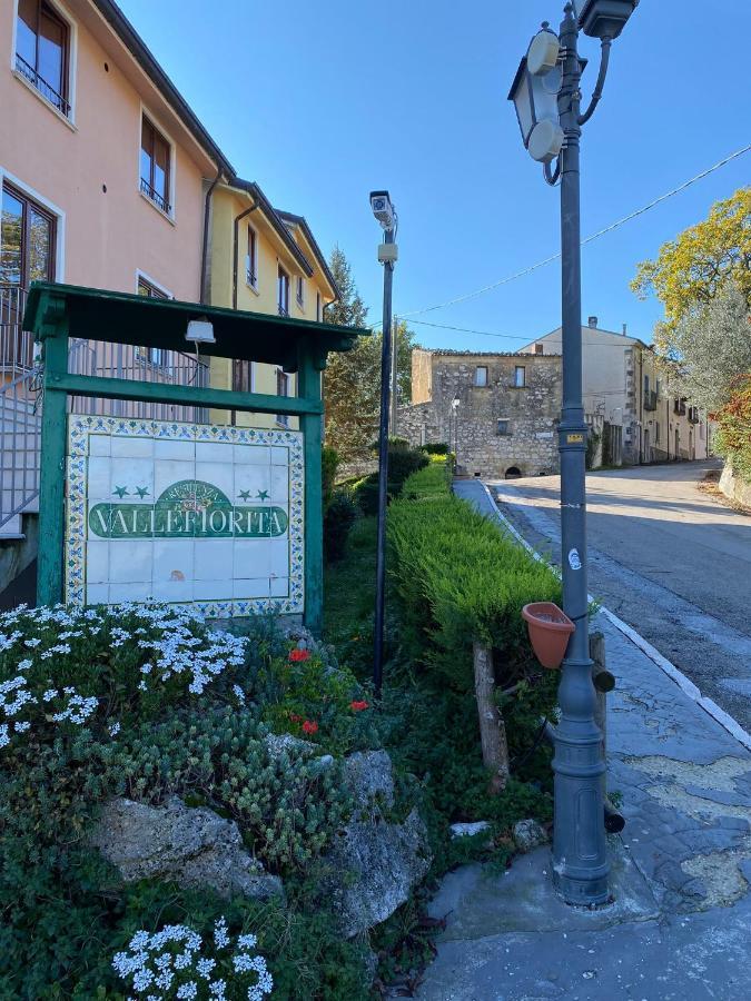 Residenza Vallefiorita Aparthotel Rocchetta a Volturno Esterno foto