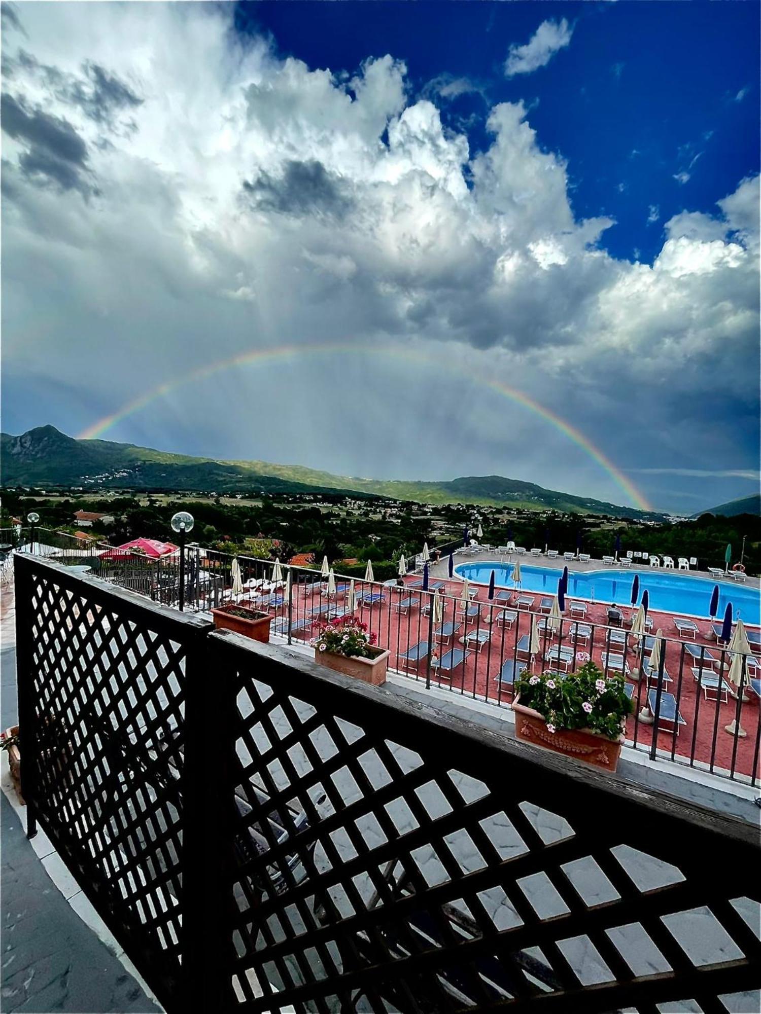 Residenza Vallefiorita Aparthotel Rocchetta a Volturno Esterno foto