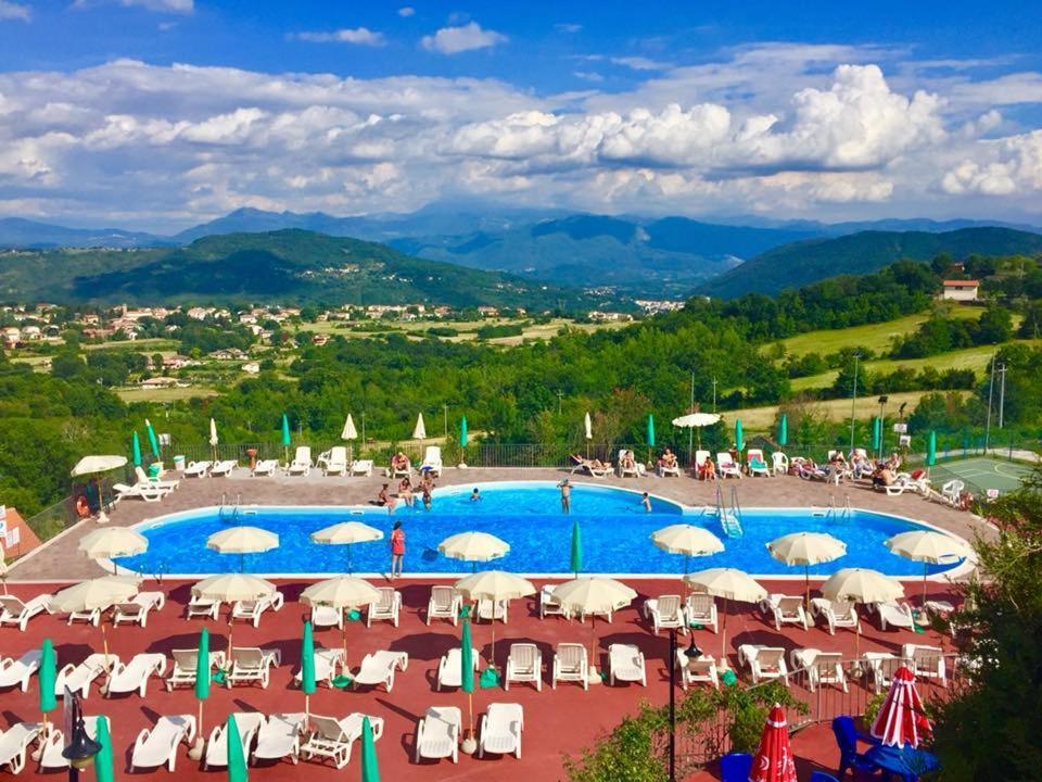 Residenza Vallefiorita Aparthotel Rocchetta a Volturno Esterno foto